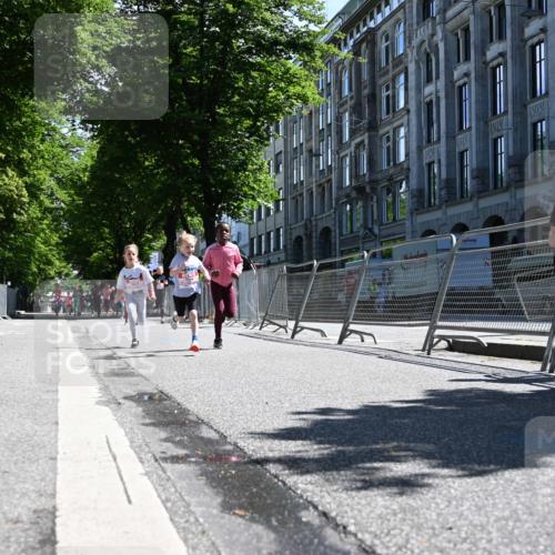 14.06.2026 - REWE Women's Run J. Mangold http://msf.ph/oto/9765703 14.06.2026 11:36:45 Ziel 116, 149, 235, 277, 278, 313, 355, 363 meine-sportfotos.de