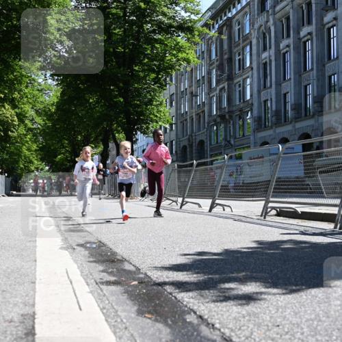 14.06.2026 - REWE Women's Run J. Mangold http://msf.ph/oto/9765706 14.06.2026 11:36:45 Ziel 116, 149, 235, 277, 278, 313, 355, 363 meine-sportfotos.de