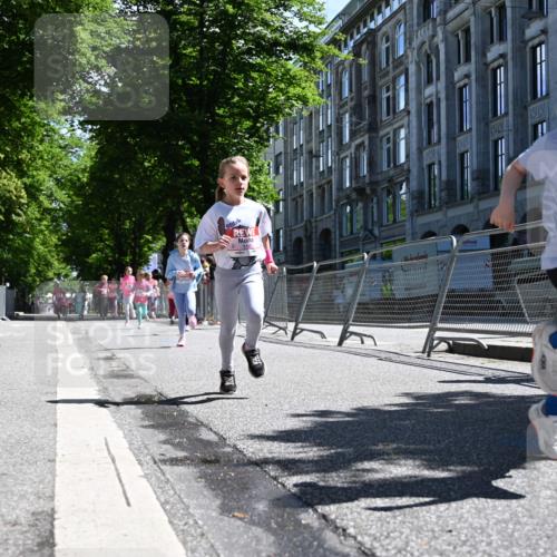 14.06.2026 - REWE Women's Run J. Mangold http://msf.ph/oto/9765735 14.06.2026 11:36:47 Ziel 116, 149, 178, 183, 235, 277, 278, 313, 352, 355, 363 meine-sportfotos.de