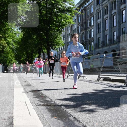 14.06.2026 - REWE Women's Run J. Mangold http://msf.ph/oto/9765766 14.06.2026 11:36:49 Ziel 108, 116, 149, 174, 178, 183, 232, 235, 277, 278, 313, 352, 355 meine-sportfotos.de