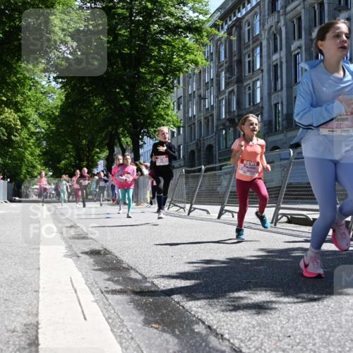 14.06.2026 - REWE Women's Run J. Mangold http://msf.ph/oto/9765778 14.06.2026 11:36:50 Ziel 108, 116, 142, 149, 174, 178, 183, 232, 277, 278, 313, 352, 355 meine-sportfotos.de