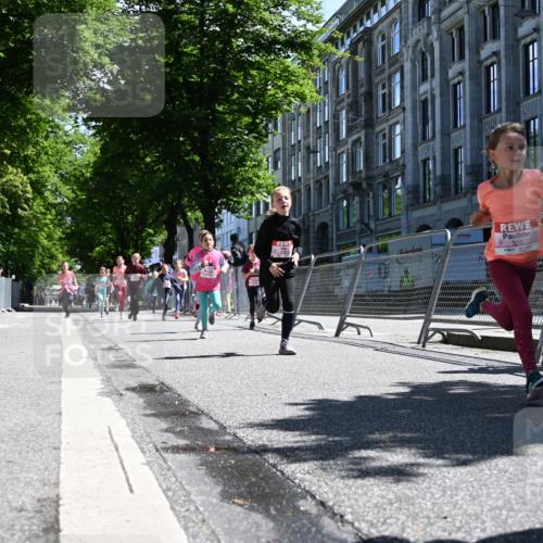 14.06.2026 - REWE Women's Run J. Mangold http://msf.ph/oto/9765786 14.06.2026 11:36:50 Ziel 108, 116, 142, 149, 174, 178, 183, 232, 277, 278, 313, 352, 355 meine-sportfotos.de