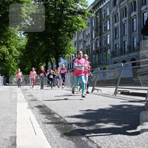 14.06.2026 - REWE Women's Run J. Mangold http://msf.ph/oto/9765808 14.06.2026 11:36:52 Ziel 108, 123, 126, 142, 174, 175, 178, 183, 232, 262, 265, 266, 277, 278, 352, 355 meine-sportfotos.de