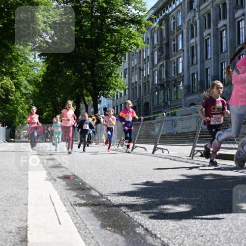 14.06.2026 - REWE Women's Run J. Mangold http://msf.ph/oto/9765831 14.06.2026 11:36:53 Ziel 108, 123, 126, 142, 174, 175, 178, 183, 232, 262, 265, 266, 277, 278, 352, 355 meine-sportfotos.de