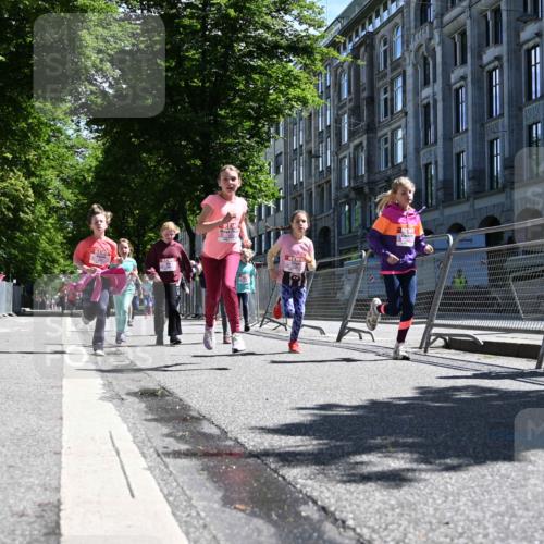 14.06.2026 - REWE Women's Run J. Mangold http://msf.ph/oto/9765854 14.06.2026 11:36:54 Ziel 108, 123, 126, 142, 174, 175, 178, 183, 232, 262, 265, 266, 278, 352, 355 meine-sportfotos.de