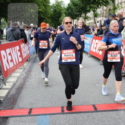 14.06.2026 - REWE Women's Run Strokosch-Dieckow http://msf.ph/oto/9765885 14.06.2026 11:02:01 Ziel 5022, 5052, 5053, 5056, 5059, 5092, 5112, 5141, 5160, 5213, 5241, 5330, 5360, 5518, 5520, 5586, 5641, 5659, 5720, 5721, 5776, 5917, 5921, 6015, 6045 meine-sportfotos.de