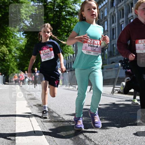 14.06.2026 - REWE Women's Run J. Mangold http://msf.ph/oto/9765906 14.06.2026 11:36:58 Ziel 107, 108, 123, 126, 140, 142, 174, 175, 207, 232, 262, 265, 266, 302, 350 meine-sportfotos.de