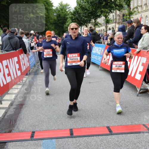 14.06.2026 - REWE Women's Run Strokosch-Dieckow http://msf.ph/oto/9765917 14.06.2026 11:02:01 Ziel 5022, 5052, 5053, 5056, 5059, 5092, 5112, 5141, 5160, 5213, 5241, 5330, 5360, 5518, 5520, 5586, 5641, 5659, 5720, 5721, 5776, 5917, 5921, 6015, 6045 meine-sportfotos.de
