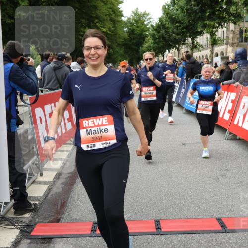 14.06.2026 - REWE Women's Run Strokosch-Dieckow http://msf.ph/oto/9765931 14.06.2026 11:02:00 Ziel 5022, 5052, 5053, 5056, 5059, 5092, 5112, 5141, 5160, 5213, 5241, 5330, 5360, 5520, 5586, 5641, 5659, 5720, 5721, 5776, 5917, 5921, 6015, 6045 meine-sportfotos.de