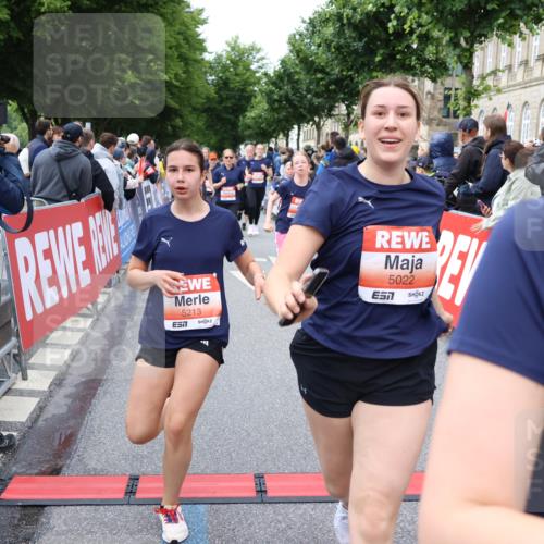 14.06.2026 - REWE Women's Run Strokosch-Dieckow http://msf.ph/oto/9765958 14.06.2026 11:01:58 Ziel 5022, 5052, 5053, 5056, 5059, 5092, 5112, 5160, 5213, 5241, 5330, 5360, 5445, 5520, 5586, 5659, 5720, 5721, 5776, 5921, 6015, 6045 meine-sportfotos.de