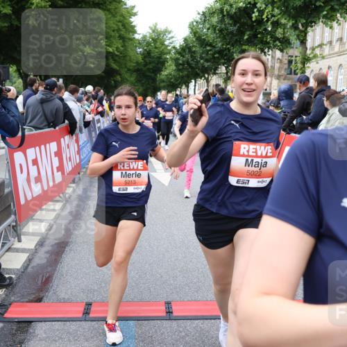 14.06.2026 - REWE Women's Run Strokosch-Dieckow http://msf.ph/oto/9765963 14.06.2026 11:01:58 Ziel 5022, 5052, 5053, 5056, 5059, 5092, 5112, 5160, 5213, 5241, 5330, 5360, 5445, 5520, 5586, 5659, 5720, 5721, 5776, 5921, 6015, 6045 meine-sportfotos.de