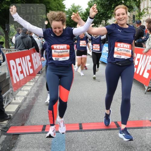 14.06.2026 - REWE Women's Run Strokosch-Dieckow http://msf.ph/oto/9765978 14.06.2026 11:01:54 Ziel 5022, 5052, 5053, 5056, 5059, 5110, 5112, 5213, 5330, 5360, 5445, 5720, 5721, 5907, 5921, 6008, 6015, 6045 meine-sportfotos.de
