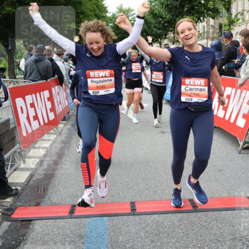 14.06.2026 - REWE Women's Run Strokosch-Dieckow http://msf.ph/oto/9765986 14.06.2026 11:01:54 Ziel 5022, 5052, 5053, 5056, 5059, 5110, 5112, 5213, 5330, 5360, 5445, 5720, 5721, 5907, 5921, 6008, 6015, 6045 meine-sportfotos.de