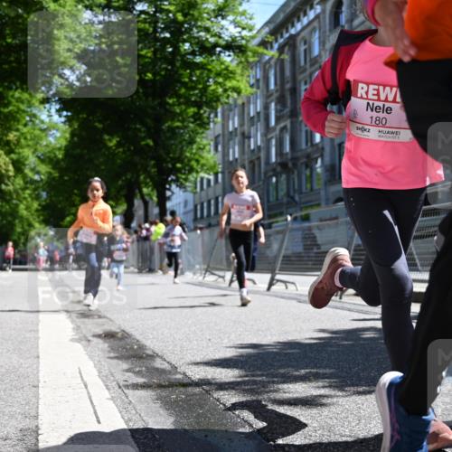 14.06.2026 - REWE Women's Run J. Mangold http://msf.ph/oto/9766030 14.06.2026 11:37:08 Ziel 102, 104, 111, 124, 135, 167, 176, 180, 245, 258, 259, 275, 314, 315, 324, 336, 341, 358 meine-sportfotos.de