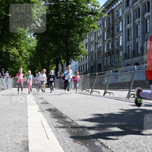 14.06.2026 - REWE Women's Run J. Mangold http://msf.ph/oto/9766063 14.06.2026 11:37:14 Ziel 101, 104, 111, 112, 131, 132, 141, 164, 165, 172, 173, 176, 179, 248, 264, 334, 336, 339, 344, 358 meine-sportfotos.de