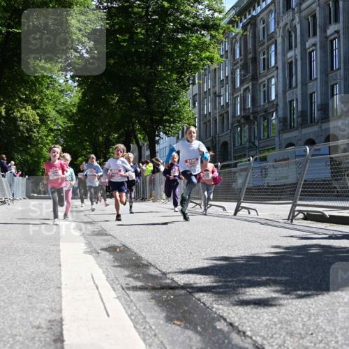 14.06.2026 - REWE Women's Run J. Mangold http://msf.ph/oto/9766075 14.06.2026 11:37:15 Ziel 101, 104, 111, 112, 131, 132, 141, 164, 165, 172, 173, 176, 179, 248, 264, 334, 336, 339, 344, 358 meine-sportfotos.de