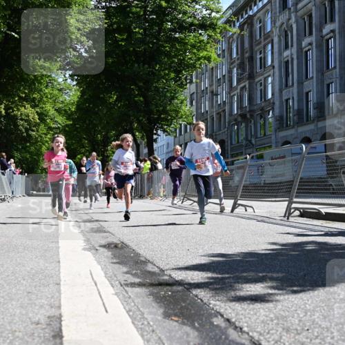 14.06.2026 - REWE Women's Run J. Mangold http://msf.ph/oto/9766078 14.06.2026 11:37:15 Ziel 101, 104, 111, 112, 131, 132, 141, 164, 165, 172, 173, 176, 179, 248, 264, 334, 336, 339, 344, 358 meine-sportfotos.de