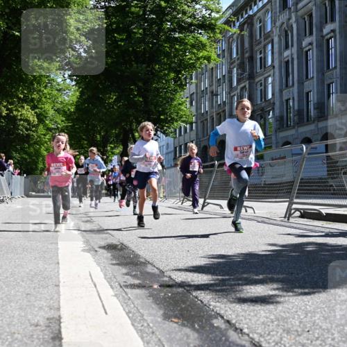 14.06.2026 - REWE Women's Run J. Mangold http://msf.ph/oto/9766087 14.06.2026 11:37:15 Ziel 101, 104, 111, 112, 131, 132, 141, 164, 165, 172, 173, 176, 179, 248, 264, 334, 336, 339, 344, 358 meine-sportfotos.de