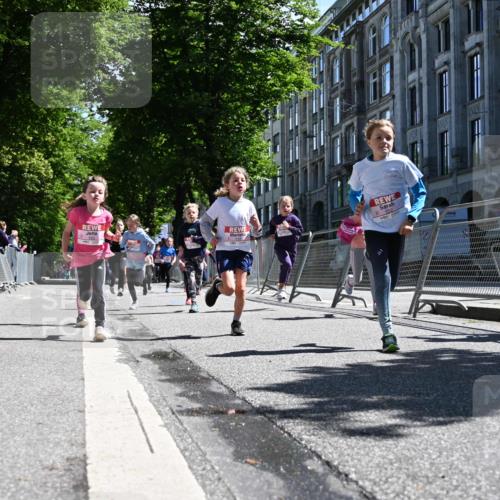 14.06.2026 - REWE Women's Run J. Mangold http://msf.ph/oto/9766091 14.06.2026 11:37:16 Ziel 101, 111, 112, 131, 132, 141, 164, 165, 172, 173, 176, 179, 234, 248, 264, 323, 334, 336, 339, 344, 351 meine-sportfotos.de