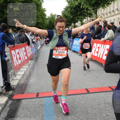 14.06.2026 - REWE Women's Run Strokosch-Dieckow http://msf.ph/oto/9766103 14.06.2026 11:01:48 Ziel 5046, 5110, 5196, 5234, 5445, 5656, 5907, 6008, 6066 meine-sportfotos.de