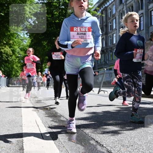 14.06.2026 - REWE Women's Run J. Mangold http://msf.ph/oto/9766119 14.06.2026 11:37:19 Ziel 101, 112, 119, 131, 132, 141, 156, 164, 165, 172, 173, 179, 234, 248, 257, 264, 269, 292, 323, 334, 339, 340, 344, 351 meine-sportfotos.de