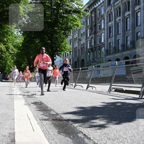 14.06.2026 - REWE Women's Run J. Mangold http://msf.ph/oto/9766143 14.06.2026 11:37:21 Ziel 101, 112, 119, 141, 156, 159, 164, 165, 172, 173, 179, 224, 234, 248, 257, 264, 269, 292, 311, 323, 334, 339, 340, 344, 351 meine-sportfotos.de