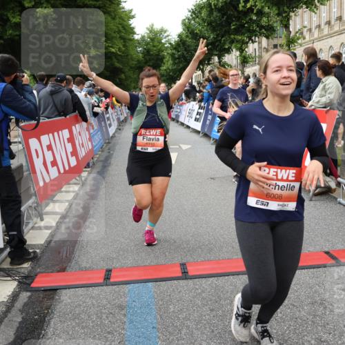 14.06.2026 - REWE Women's Run Strokosch-Dieckow http://msf.ph/oto/9766153 14.06.2026 11:01:48 Ziel 5046, 5110, 5196, 5234, 5445, 5656, 5907, 6008, 6066 meine-sportfotos.de