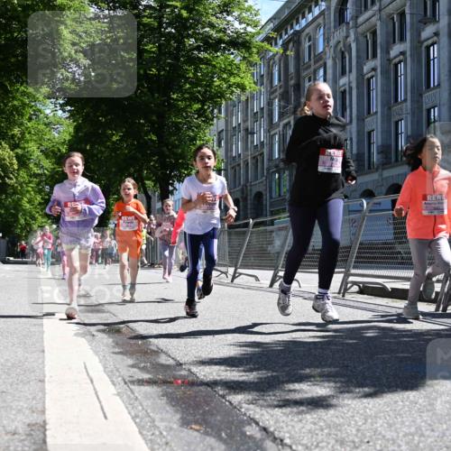 14.06.2026 - REWE Women's Run J. Mangold http://msf.ph/oto/9766177 14.06.2026 11:37:24 Ziel 119, 154, 156, 159, 206, 224, 225, 234, 248, 257, 269, 292, 311, 322, 323, 340, 342, 343, 351, 361, 362 meine-sportfotos.de