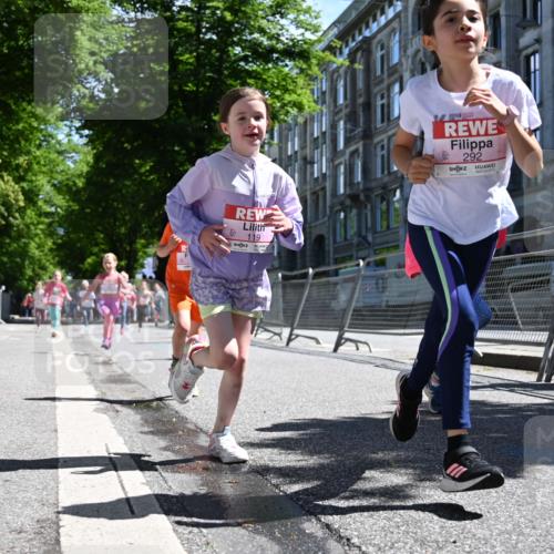14.06.2026 - REWE Women's Run J. Mangold http://msf.ph/oto/9766188 14.06.2026 11:37:25 Ziel 119, 154, 156, 159, 206, 215, 224, 225, 234, 257, 269, 292, 311, 322, 323, 335, 340, 342, 343, 351, 361, 362 meine-sportfotos.de