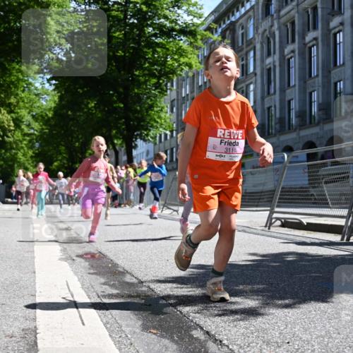 14.06.2026 - REWE Women's Run J. Mangold http://msf.ph/oto/9766202 14.06.2026 11:37:26 Ziel 119, 154, 156, 159, 206, 215, 224, 225, 233, 234, 257, 269, 292, 311, 322, 323, 335, 340, 342, 343, 351, 361, 362, 365 meine-sportfotos.de