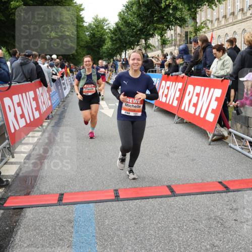 14.06.2026 - REWE Women's Run Strokosch-Dieckow http://msf.ph/oto/9766206 14.06.2026 11:01:47 Ziel 5046, 5110, 5196, 5234, 5445, 5656, 5845, 5907, 6008, 6066 meine-sportfotos.de