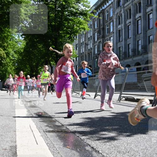 14.06.2026 - REWE Women's Run J. Mangold http://msf.ph/oto/9766207 14.06.2026 11:37:27 Ziel 119, 154, 156, 159, 188, 206, 215, 224, 225, 233, 257, 269, 292, 310, 311, 322, 335, 340, 342, 343, 348, 357, 361, 362, 365 meine-sportfotos.de