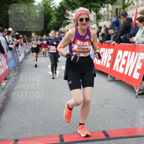 14.06.2026 - REWE Women's Run Strokosch-Dieckow http://msf.ph/oto/9766220 14.06.2026 11:01:45 Ziel 5046, 5110, 5196, 5234, 5656, 5845, 5907, 6008, 6066 meine-sportfotos.de