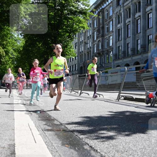 14.06.2026 - REWE Women's Run J. Mangold http://msf.ph/oto/9766221 14.06.2026 11:37:28 Ziel 119, 154, 156, 159, 188, 206, 215, 224, 225, 233, 247, 257, 276, 292, 298, 310, 311, 322, 335, 340, 342, 343, 348, 357, 361, 362, 365 meine-sportfotos.de