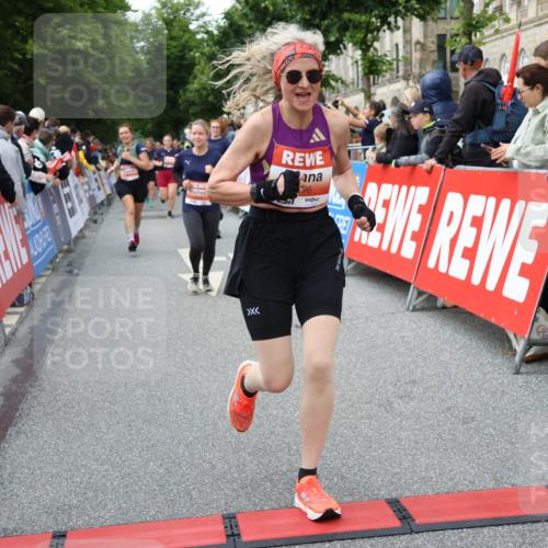 14.06.2026 - REWE Women's Run Strokosch-Dieckow http://msf.ph/oto/9766227 14.06.2026 11:01:45 Ziel 5046, 5110, 5196, 5234, 5656, 5845, 5907, 6008, 6066 meine-sportfotos.de