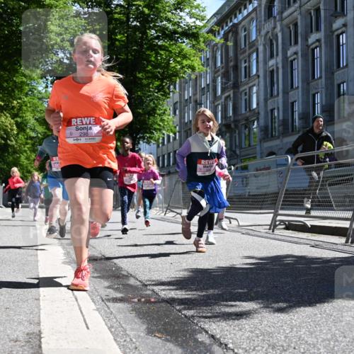 14.06.2026 - REWE Women's Run J. Mangold http://msf.ph/oto/9766289 14.06.2026 11:37:35 Ziel 114, 120, 145, 166, 188, 198, 215, 233, 247, 254, 271, 272, 276, 281, 289, 290, 298, 310, 320, 325, 326, 328, 331, 335, 348, 357, 364, 365, 369 meine-sportfotos.de