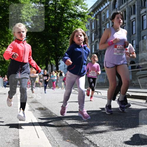 14.06.2026 - REWE Women's Run J. Mangold http://msf.ph/oto/9766320 14.06.2026 11:37:38 Ziel 114, 117, 120, 145, 166, 198, 241, 247, 252, 254, 255, 271, 272, 276, 281, 289, 290, 298, 319, 320, 325, 326, 328, 331, 364, 369 meine-sportfotos.de