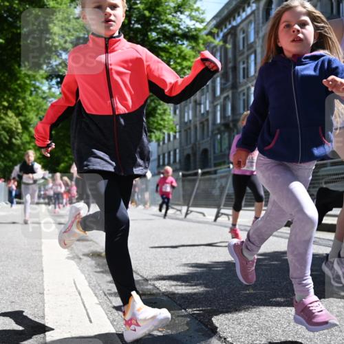 14.06.2026 - REWE Women's Run J. Mangold http://msf.ph/oto/9766324 14.06.2026 11:37:38 Ziel 114, 117, 120, 145, 166, 198, 241, 247, 252, 254, 255, 271, 272, 276, 281, 289, 290, 298, 319, 320, 325, 326, 328, 331, 364, 369 meine-sportfotos.de