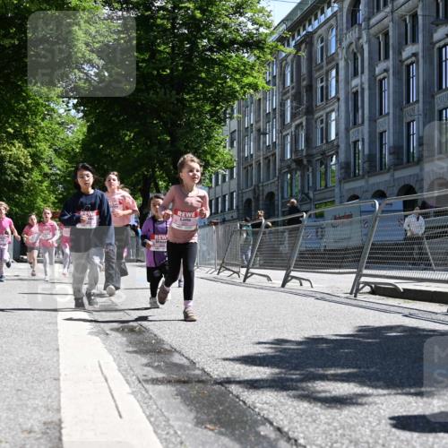 14.06.2026 - REWE Women's Run J. Mangold http://msf.ph/oto/9766518 14.06.2026 11:37:57 Ziel 129, 130, 146, 152, 153, 160, 181, 190, 208, 216, 221, 238, 244, 246, 261, 280, 283, 303, 304, 306, 333, 356 meine-sportfotos.de