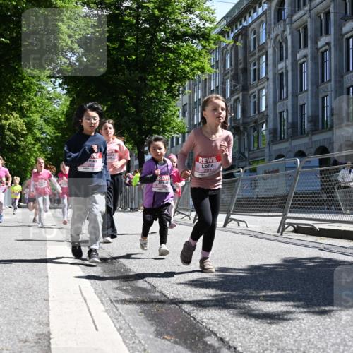 14.06.2026 - REWE Women's Run J. Mangold http://msf.ph/oto/9766530 14.06.2026 11:37:58 Ziel 129, 130, 146, 152, 153, 181, 190, 208, 212, 216, 221, 238, 244, 246, 261, 280, 283, 303, 304, 306, 333 meine-sportfotos.de