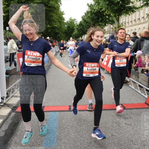 14.06.2026 - REWE Women's Run Strokosch-Dieckow http://msf.ph/oto/9766545 14.06.2026 11:01:29 Ziel 5029, 5062, 5115, 5262, 5315, 5326, 5351, 5421, 5648, 5690, 5748, 5824, 5864, 5880 meine-sportfotos.de