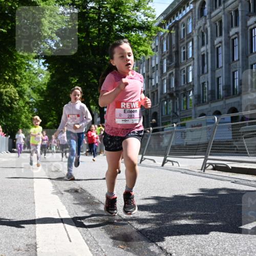14.06.2026 - REWE Women's Run J. Mangold http://msf.ph/oto/9766567 14.06.2026 11:38:02 Ziel 139, 146, 153, 190, 212, 216, 221, 246, 261, 274, 283, 300, 303, 304, 306, 317, 327, 333 meine-sportfotos.de