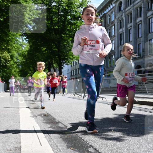 14.06.2026 - REWE Women's Run J. Mangold http://msf.ph/oto/9766583 14.06.2026 11:38:03 Ziel 139, 146, 153, 190, 199, 212, 216, 246, 261, 274, 279, 283, 300, 303, 304, 306, 317, 327, 333 meine-sportfotos.de