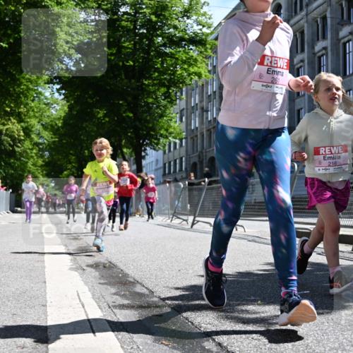 14.06.2026 - REWE Women's Run J. Mangold http://msf.ph/oto/9766587 14.06.2026 11:38:03 Ziel 139, 146, 153, 190, 199, 212, 216, 246, 261, 274, 279, 283, 300, 303, 304, 306, 317, 327, 333 meine-sportfotos.de