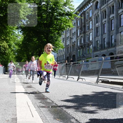 14.06.2026 - REWE Women's Run J. Mangold http://msf.ph/oto/9766594 14.06.2026 11:38:04 Ziel 139, 146, 153, 190, 199, 212, 216, 246, 261, 274, 279, 283, 297, 300, 317, 327, 333 meine-sportfotos.de