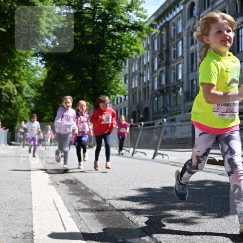 14.06.2026 - REWE Women's Run J. Mangold http://msf.ph/oto/9766605 14.06.2026 11:38:05 Ziel 139, 199, 212, 216, 261, 274, 279, 283, 297, 300, 317, 327, 333 meine-sportfotos.de