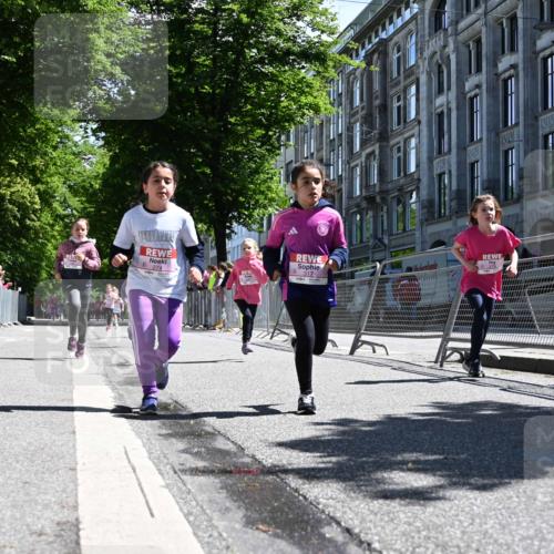 14.06.2026 - REWE Women's Run J. Mangold http://msf.ph/oto/9766649 14.06.2026 11:38:08 Ziel 139, 199, 210, 212, 240, 274, 279, 297, 300, 317, 327, 353 meine-sportfotos.de