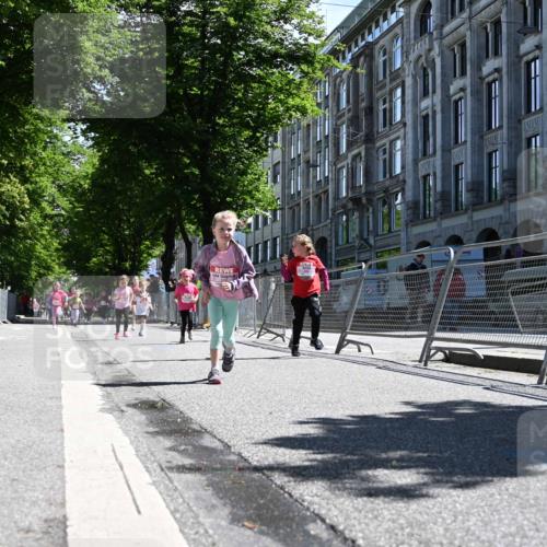 14.06.2026 - REWE Women's Run J. Mangold http://msf.ph/oto/9766688 14.06.2026 11:38:11 Ziel 150, 186, 197, 199, 210, 240, 274, 279, 297, 317, 347, 353, 371 meine-sportfotos.de