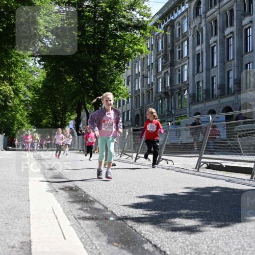 14.06.2026 - REWE Women's Run J. Mangold http://msf.ph/oto/9766691 14.06.2026 11:38:12 Ziel 150, 186, 197, 199, 210, 240, 274, 279, 297, 317, 347, 353, 371 meine-sportfotos.de
