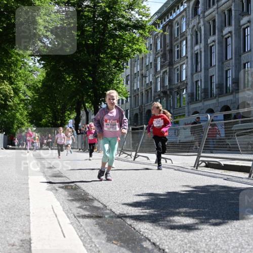 14.06.2026 - REWE Women's Run J. Mangold http://msf.ph/oto/9766694 14.06.2026 11:38:12 Ziel 150, 186, 197, 199, 210, 240, 274, 279, 297, 317, 347, 353, 371 meine-sportfotos.de